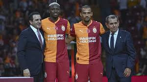Galatasaray’da Osimhen kalkanı: Napoli’yi “+2 yıllık İtalya ambargosu” karşısında aldığı yüzde 10’luk pay koruyor
