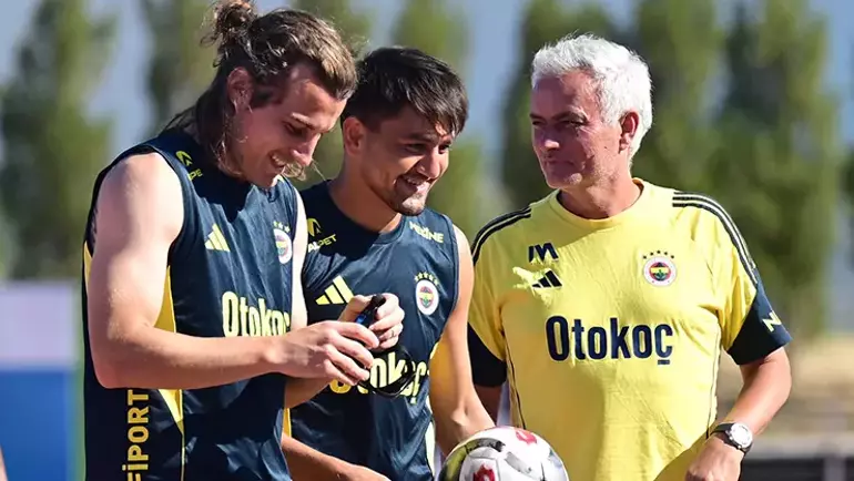 Fenerbahçe'deki Cengiz Ünder, Yeni Takım Arayışında: Talipler Sıraya Giriyor