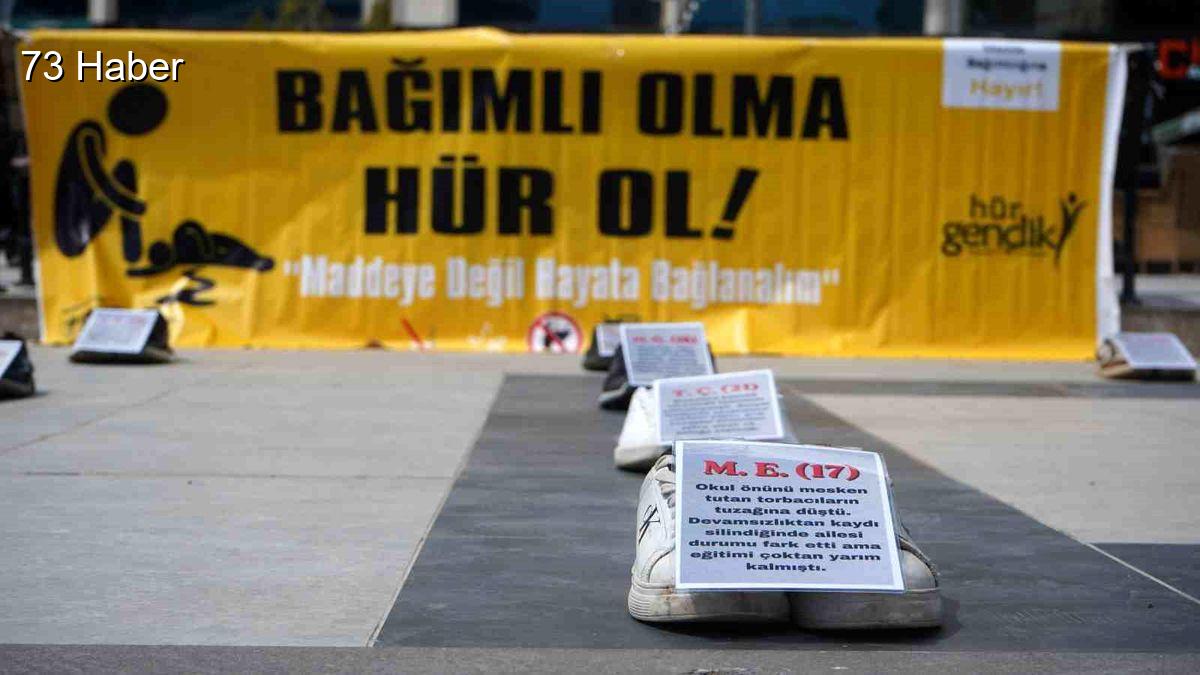 Şırnak'ta Şırnak&amp;apos;ta uyuşturucuya karşı dikkat çeken sergi: &amp;quot;Bağımlı olma, hür...