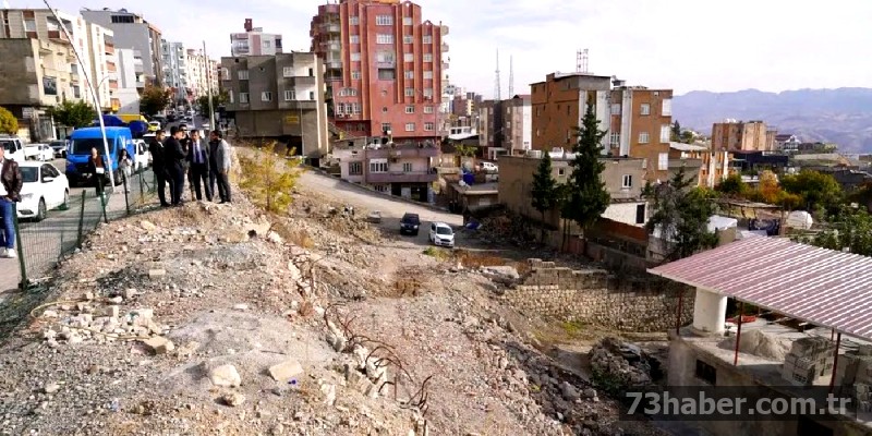 Şırnak'ta Yıkık Binanın Yerinde Yeni İnceleme