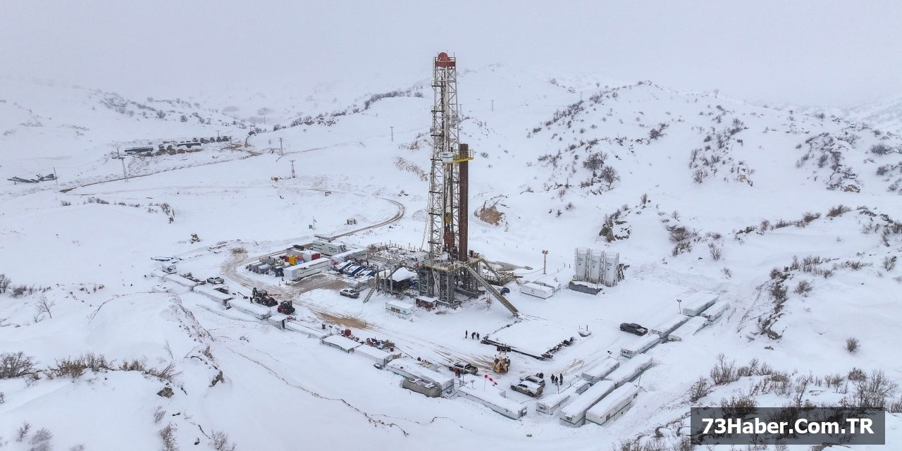 Gabar'da Kar Yürüyor, Petrol AKIYOR!