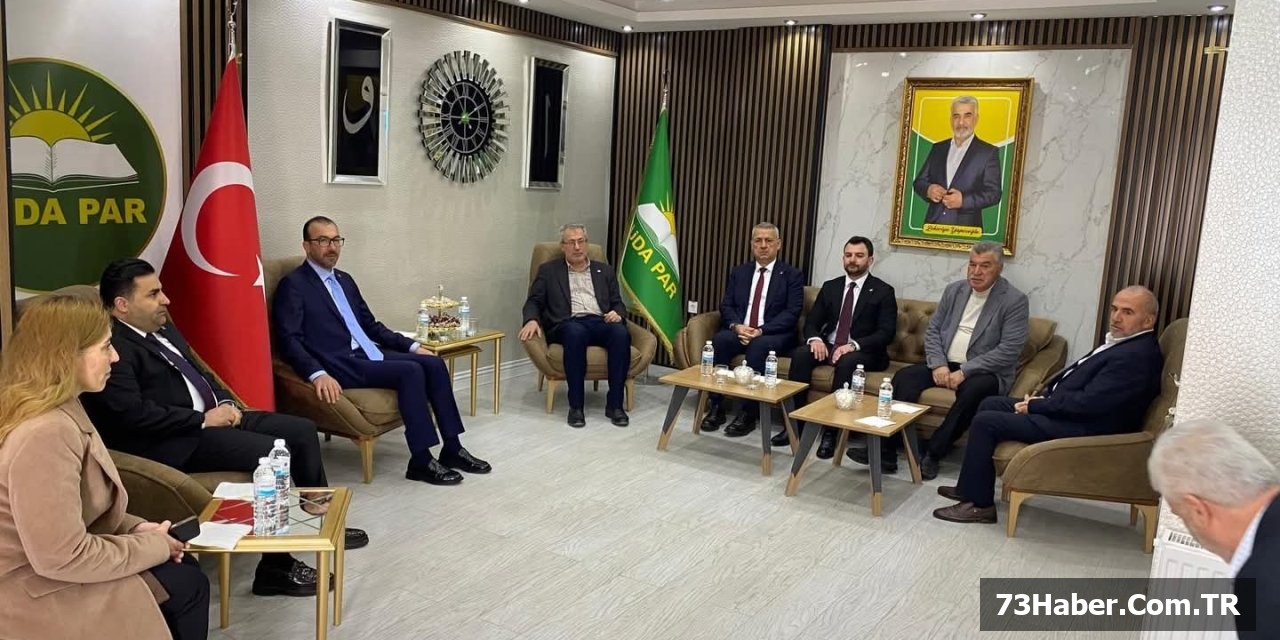 AK Parti'den partilere bayram mesajı