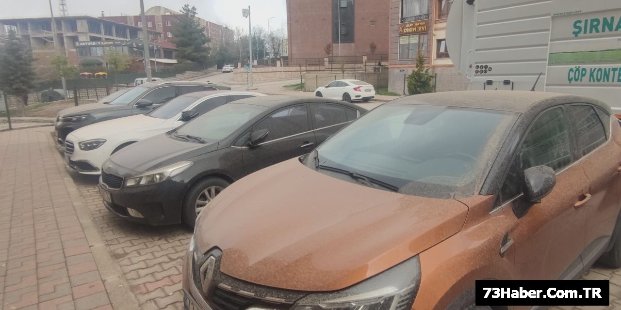 Şırnak'ı Sarı Bir Bulut Kapladı