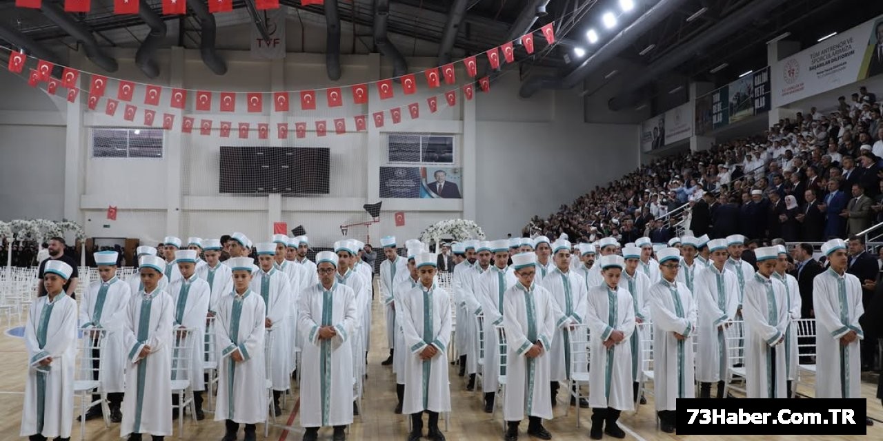 Şırnak'ta 335 Öğrenci Hafızlık Şerefine Buluştu