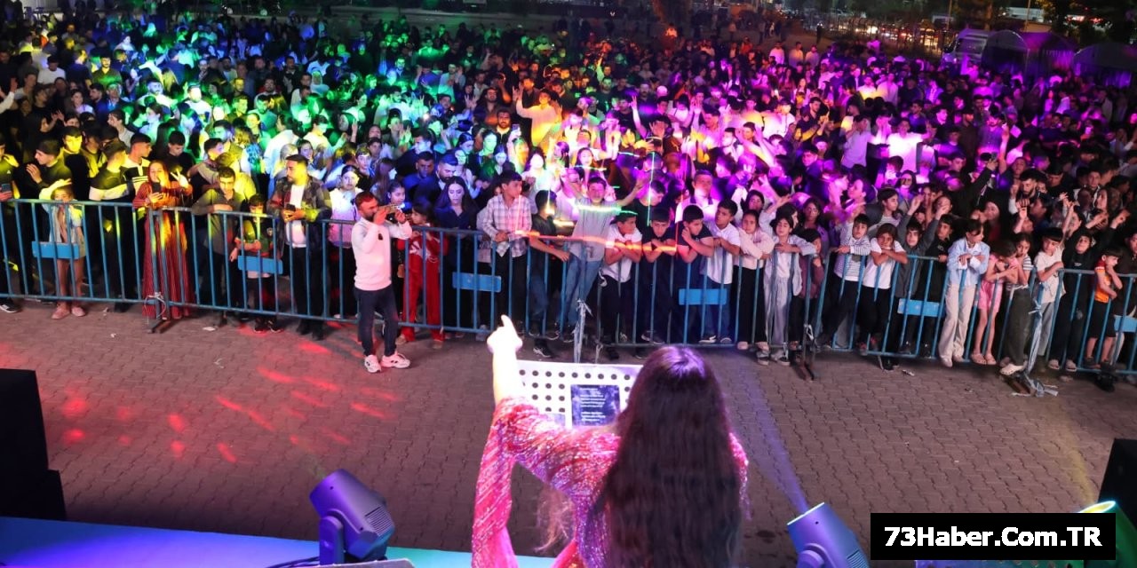 Cizre Coşkuda: Binlerce Kişi Konserde
