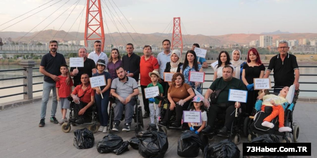 Cizre'de Engelliler Parkları Temizledi