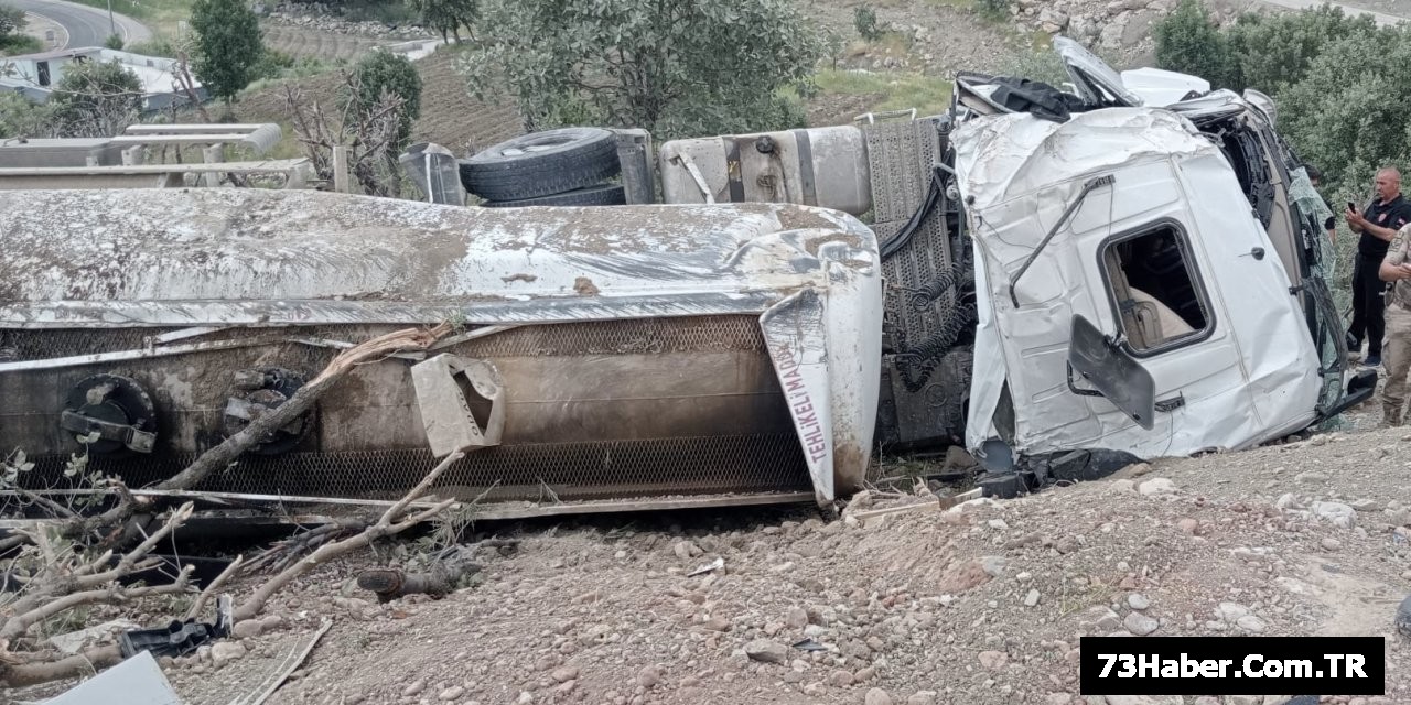 Şırnak'ta Su Tankeri Şarampole Düşdü