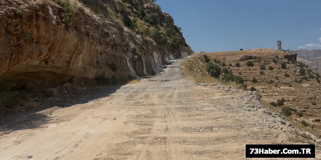 Şırnak'ta Köy Yolları Genişliyor