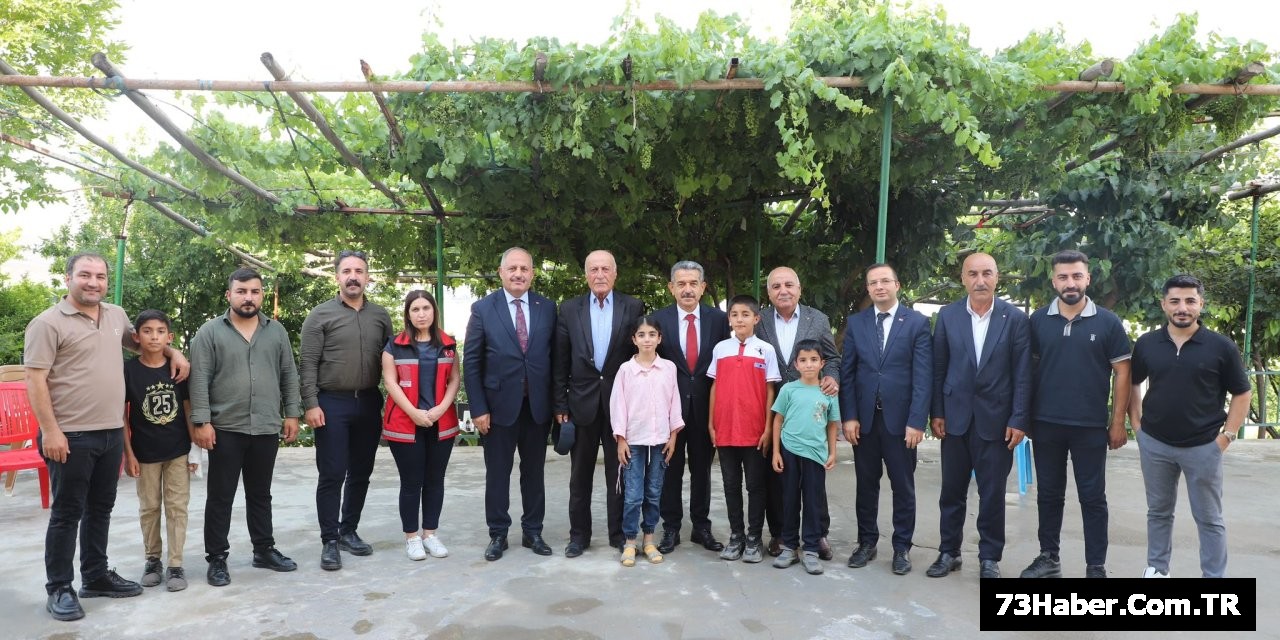 Şırnak Valisi Ekici Babalar Günü'nde Şehit Baba'yı Ziyaret Etti