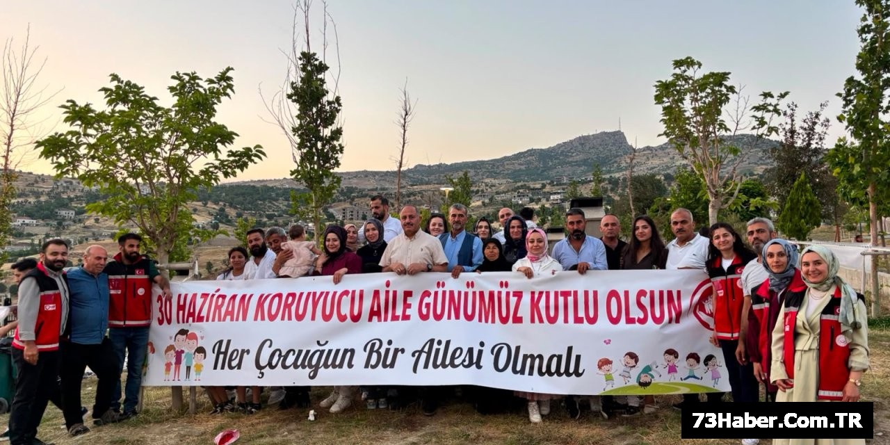 Şırnak'ta Coşkulu Kutlama: "Her Çocuğun Ailesi Olsun"