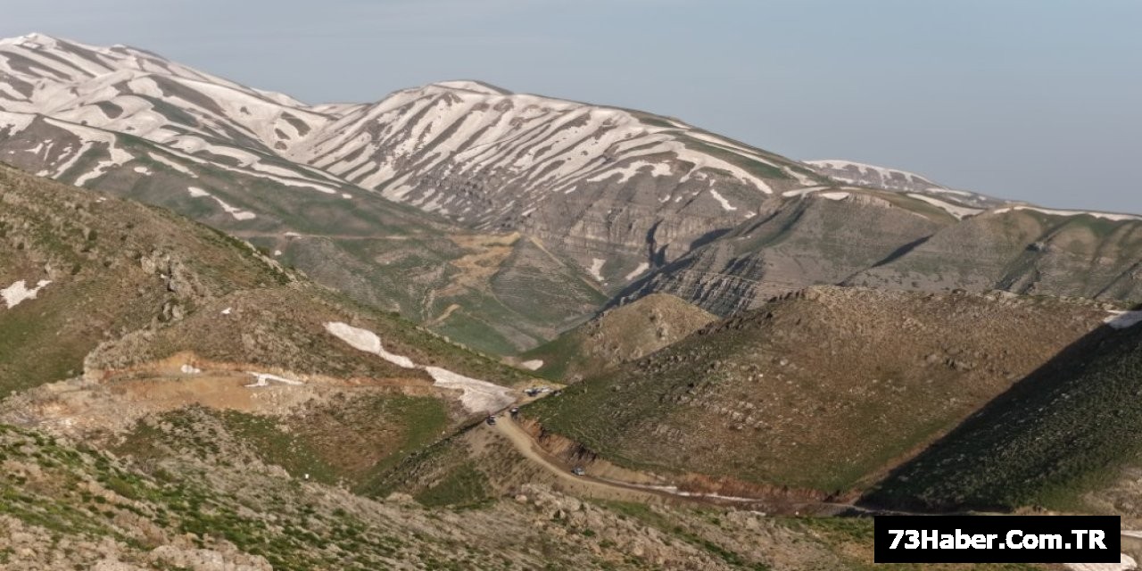 Şırnak'ta Kar ve Yeşil Renkli Görsel Şölen