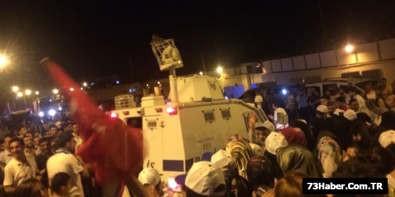 Cizre Direniyor!