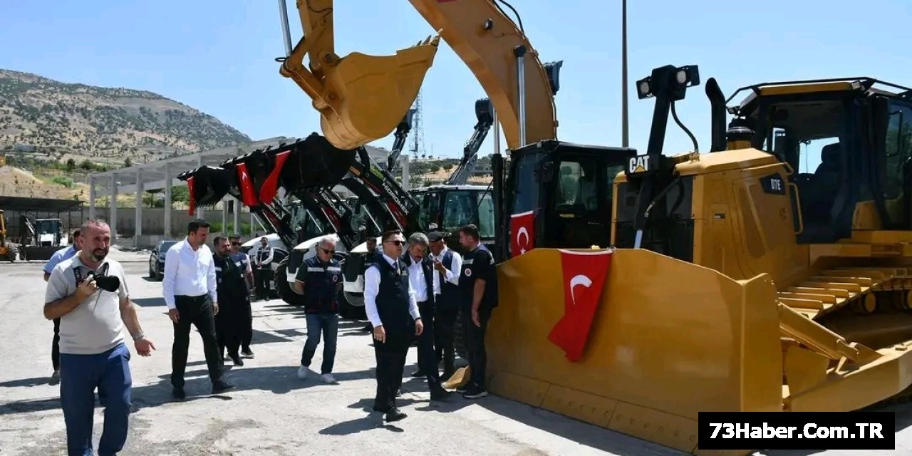 Şırnak'ın Güçlü İkizleri: 9 Yeni İş Makinesi